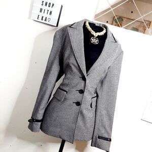Grey blazer